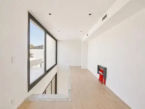 Casa en Venta con 3 cocheras