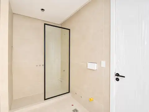 Casa en venta de 4 dormitorios en Kentucky Club de Campo, Funes.