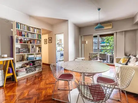 2 AMB AL FRENTE CON BALCON