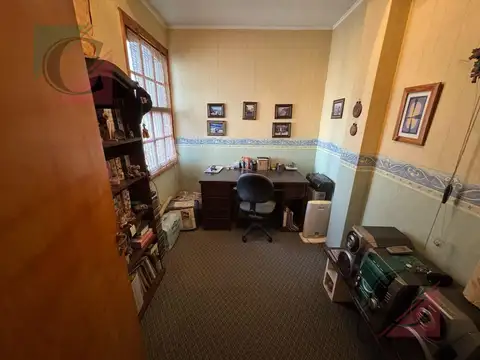 Casa 10 ambientes con 6 baños