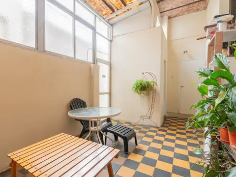 Venta casa 5 ambientes en Villa Urquiza con jardín y terraza