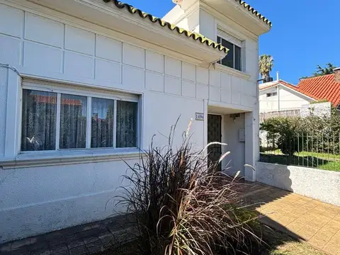 Venta casa 3 dormitorios 2 baños garaje Malvin