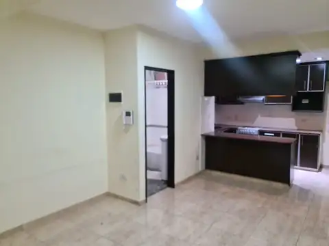 Dr J M Casullo 400, Piso 1