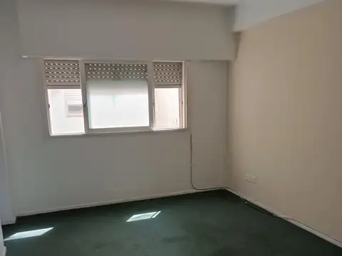 2 ambientes cómodo y luminoso con balcón