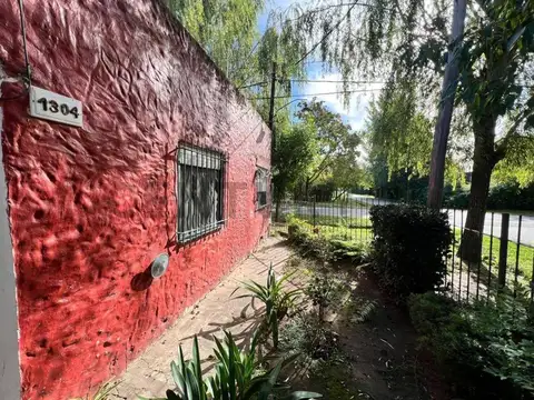 Casa 4 ambientes con 1 baño