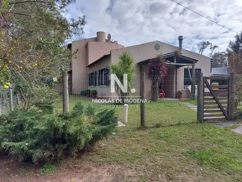 Vende casa en Balneario Buenos Aires, Manantiales, de 2 dormitorios en suite.