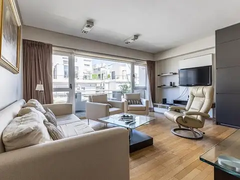 2 ambientes con balcón terraza al frente. Retiro