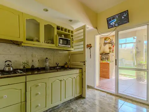 Casa 4 ambientes con 3 baños