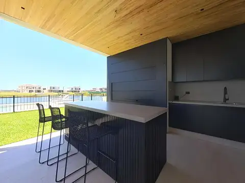 Casa en Alquiler en Puertos - Barrio Costas, USD 5.200