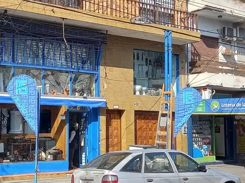 LOCAL COMERCIAL CON RENTA MORON NORTE