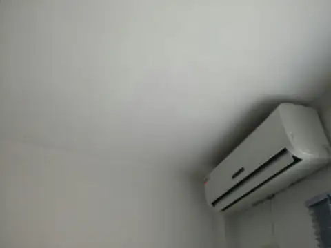 Ayacucho  al 1600, amplio y moderno monoambiente externo con balcon
