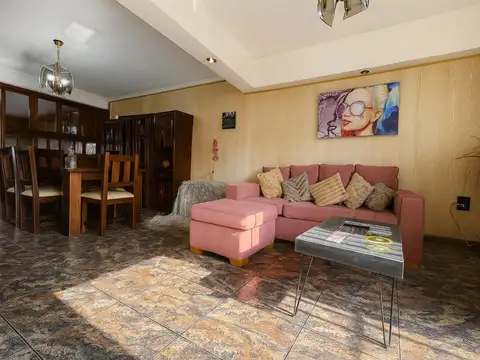 VENTA CASA PH 4 AMBIENTES - AL FRENTE 