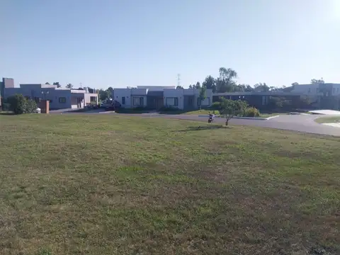 Altos de Campo Grande, Villa Rosa, Pilar.