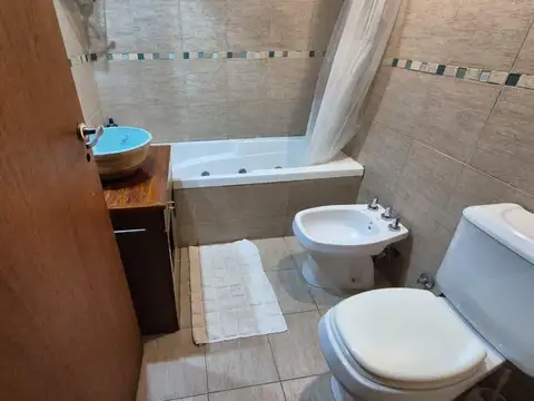 Depto Tipo Casa en Venta de 3 ambientes