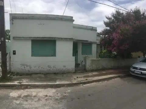 Casa/lote en venta en Villa Elvira