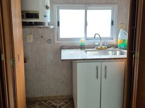 Casa 2 ambientes con 1 baño