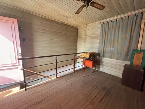 DOS CASA S/LOTE DE 237 M2 V. ALSINA VENTA-PERMUTA