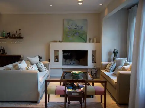 Casa 7 ambientes con 3 baños