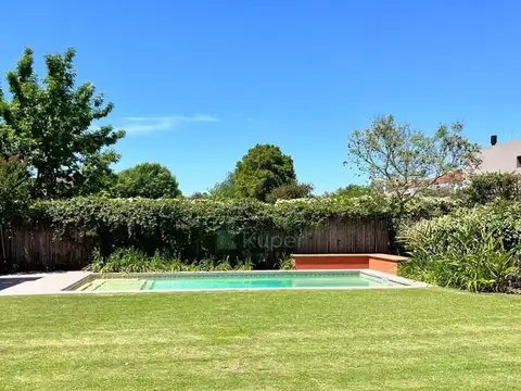 Casa en Alquiler de 4 dormitorios