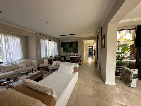 Casa en Alquiler en Laguna Del Sol, USD 4.800