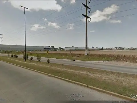 EXCELENTE FRACCION SOBRE VERGARA Y 24