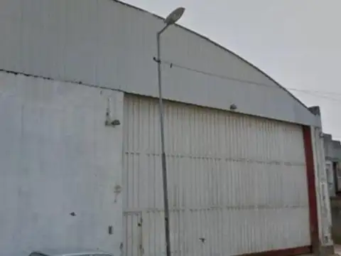 Excelente Galpon en Zona Facultas de Ingenieria