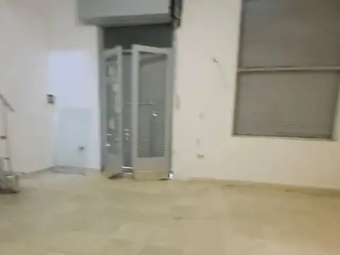 LOCAL PARA USO COMERCIAL SIN EXPENSAS