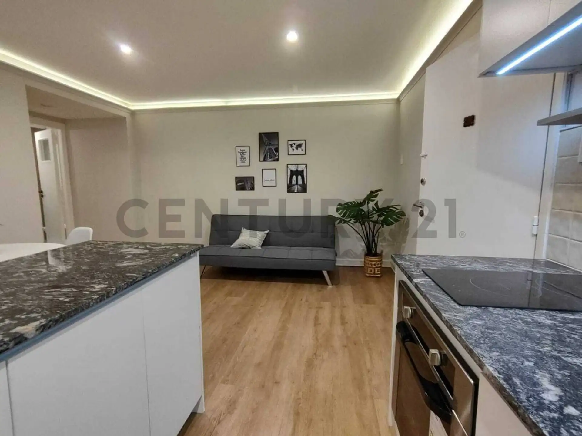 Depto 2 amb, 36m² reciclado en Plaza Colón — Centro