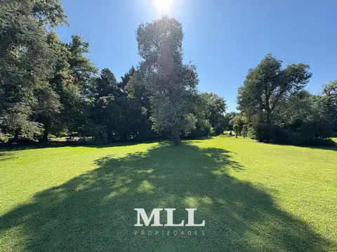 Amplia casa en Las Praderas de Lujan con pileta, quincho y gran parque