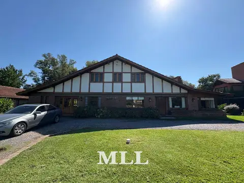 Amplia casa en Las Praderas de Lujan con pileta, quincho y gran parque