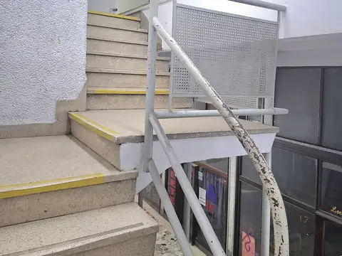 Oficina en Venta 65 años