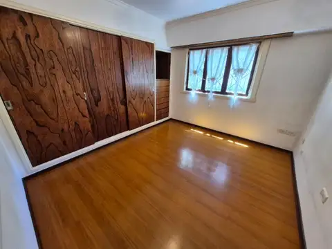 Casa en Venta en Parque Luro, USD 230.000