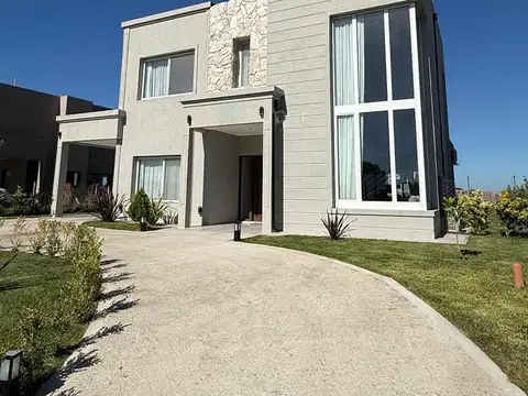 Casa  en Venta en San Sebastian, Escobar, G.B.A. Zona Norte