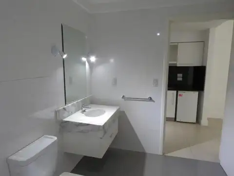 Lola Mora 400, Piso 2