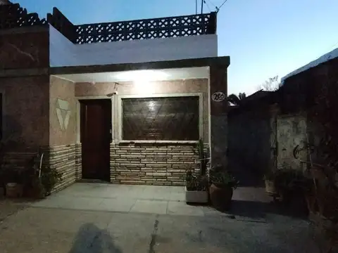 Marconi 2400. El Palomar. Casa 3 ambientes en alquiler