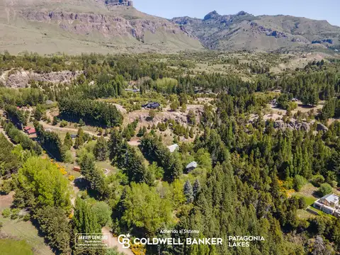 VENTA Casa 4 dormitorios 300m2 - Terreno 9200 m2 Barrio La Jauría - San Martin de los Andes