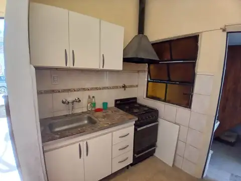 DEPARTAMENTO TIPO CASA 3 AMB. AL FRENTE