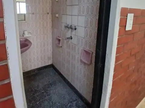 DEPARTAMENTO TIPO CASA 3 AMB. AL FRENTE