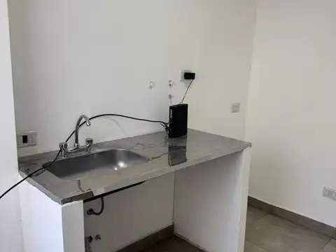 Local en Alquiler en Zona Centro, $ 650.000