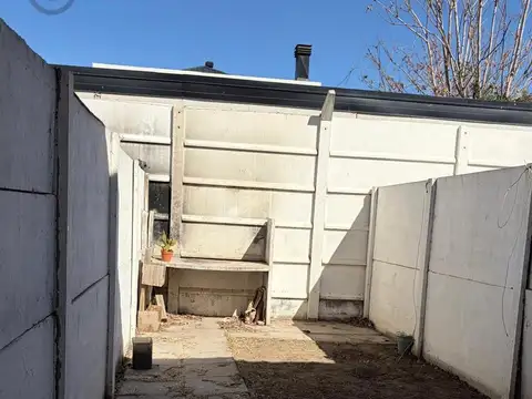 Depto Tipo Casa 4 ambientes con 1 baño