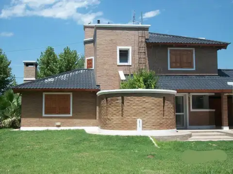 ALQUILER – CASA EN CAMPOS DEL VIRREY - 2 HABITACIONES