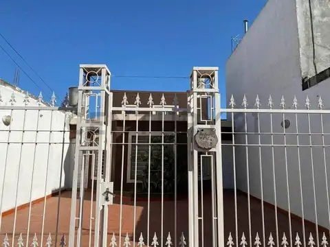 VACAREZZA 800, Piso 0