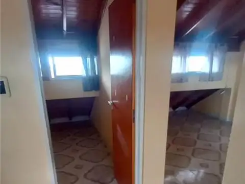Departamento en Alquiler en Luis Guillon, $ 400.000