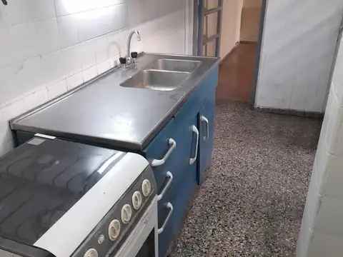 Presidente Alvear 100