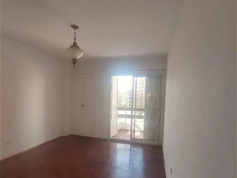 Departamento en  2 dormitorios con balcón en Nueva Córdoba APTO CREDITO