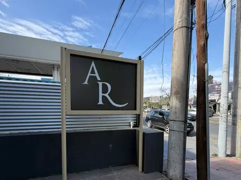 Local en Alquiler en Cerro De Las Rosas, $ 1.500.000