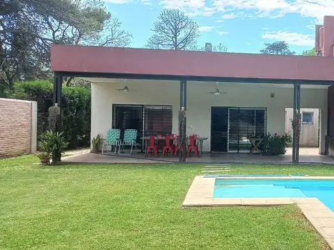 EN VENTA CASA 2 DORMITORIOS - PUEBLO ESTHER