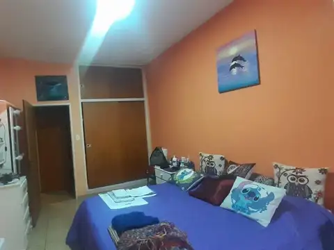 OPORTUNIDA BAJO EL PRECIO APTA CREDITO Casa 4 amb c/garaje,fondo c/quincho y parrilla