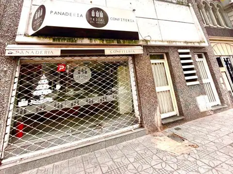 España 1722 planta alta, 3 dormitorios, a mts Pellegrini