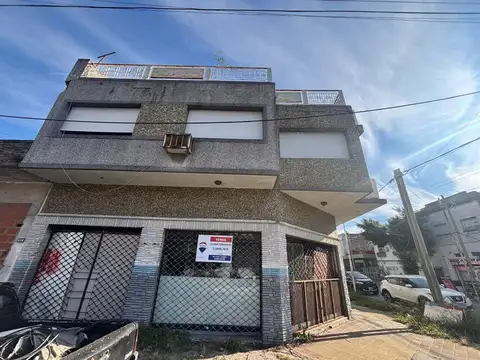 VENTA  CASA VALENTIN ALSINA CON LOCAL + GALPON  
